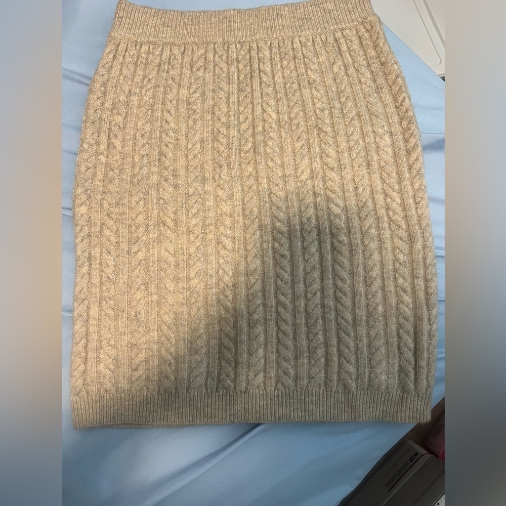 Express Knitted Skirt new with tags-Small - Picture 2 of 3